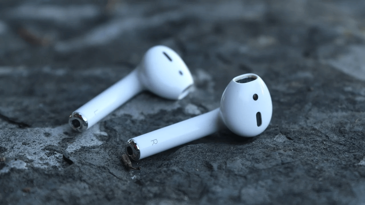  :  AirPods    