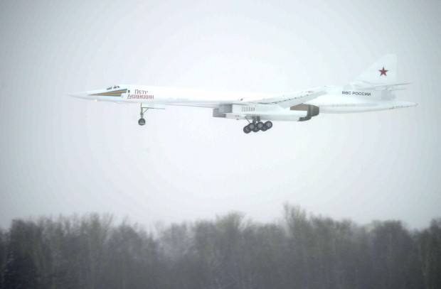 Новейший ракетоносец Ту-160М поднялся в небо