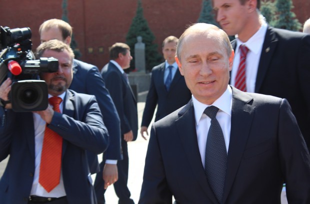 «Случайную» встречу Путина с народом в Череповце «прикрывал» снайпер