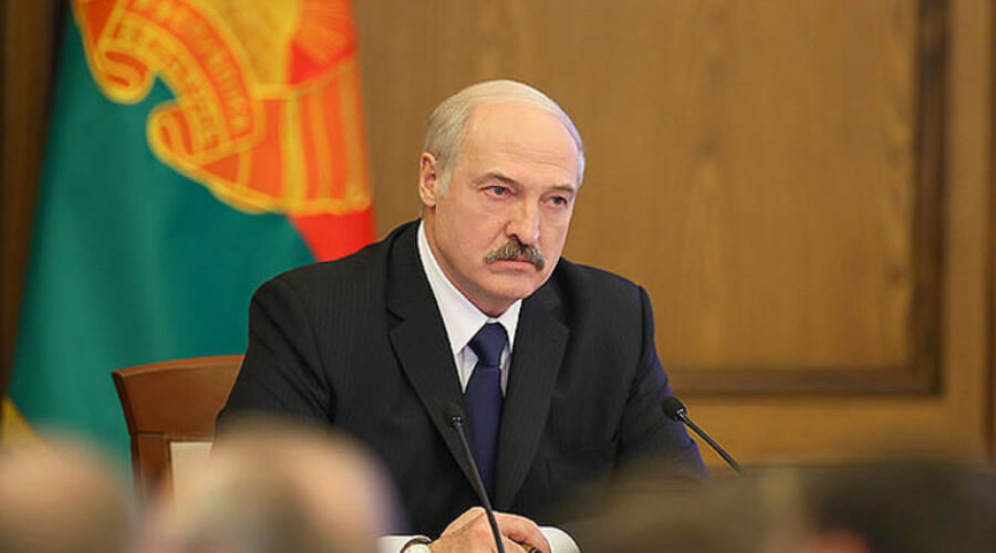 Лукашенко: Беларусь не пойдет по пути «заграничных кукловодов»