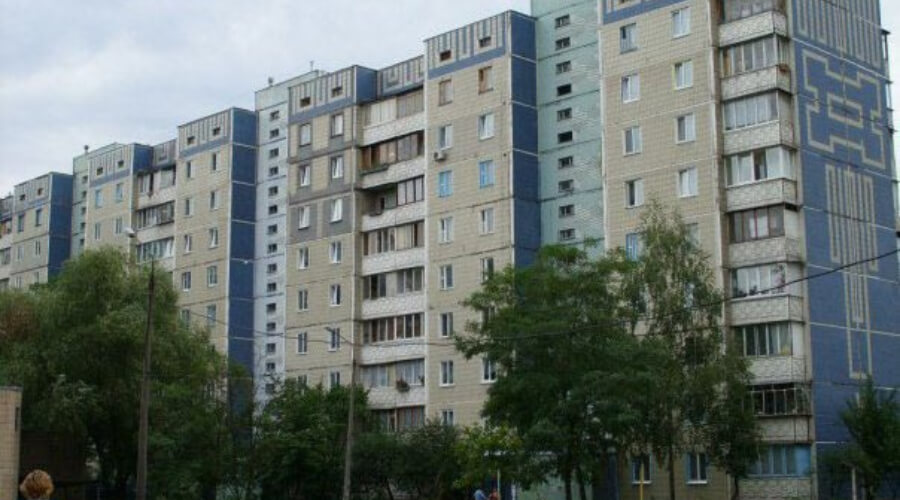 Жительница Архангельска выкинула в окно свою малолетнюю дочь