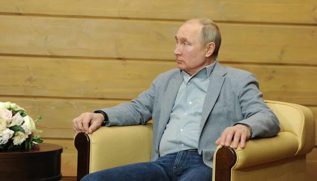 Пресс-службы Владимира Путина и Александра Лукашенко по-разному передали содержание разговора