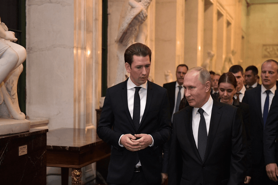 Kremlin Pool/Global Look Press