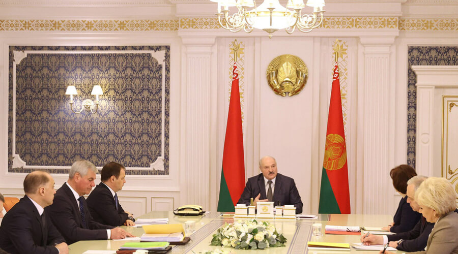 От Александра Лукашенко потребовали «зачистить» белорусское общество от неугодных