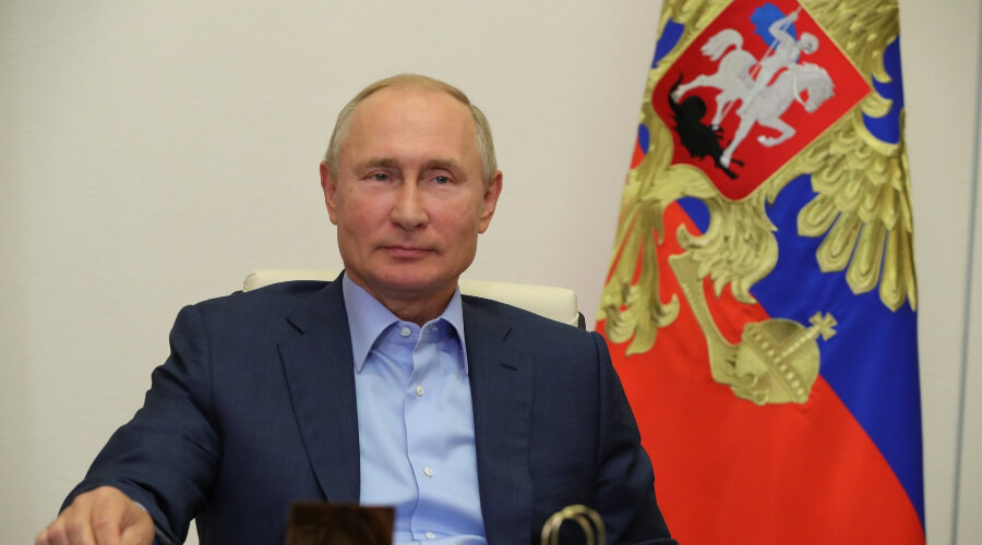 Как следует писать о Владимире Путине? «Единая Россия» прислала в регионы «инструкции»