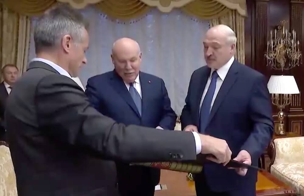 Дмитрий Мезенцев и Александр Лукашенко