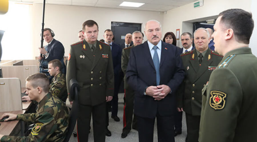 Александр Лукашенко обновил план применения совместного с Россией войска