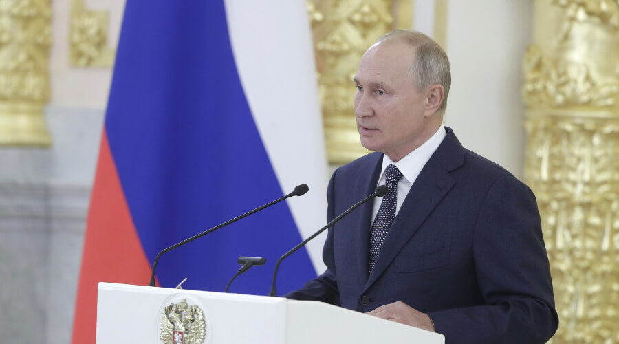 Президентский спич-2021: в конце февраля Путин скажет о раздаче денег и новой холодной войне