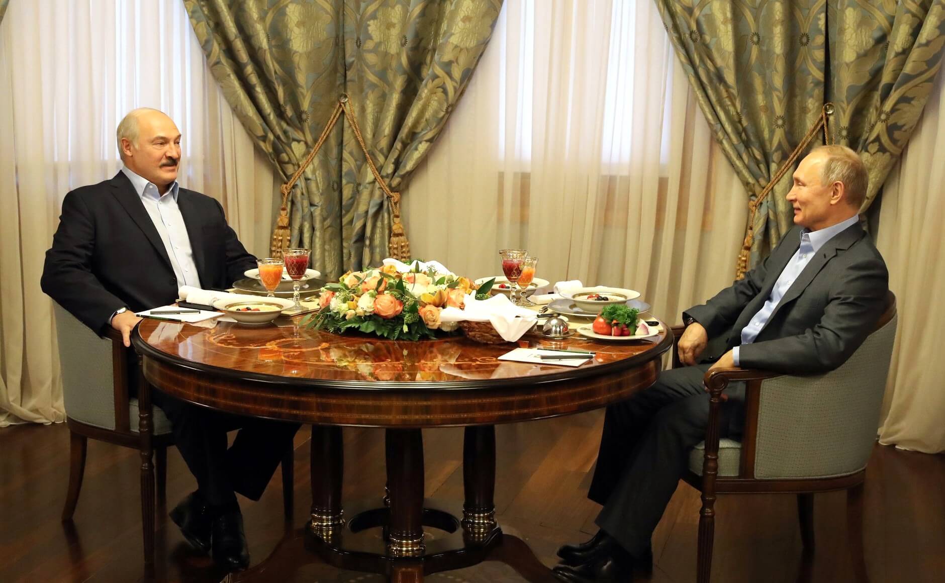Александр Лукашенко и Владимир Путин Александр Лукашенко и Владимир Путин