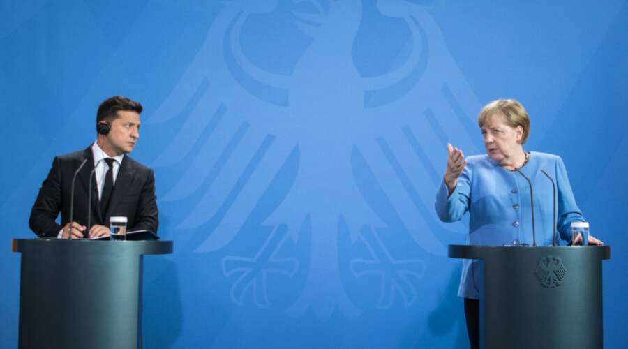 Меркель указала «границы дозволенного» захотевшему «давить» на Россию Зеленскому
