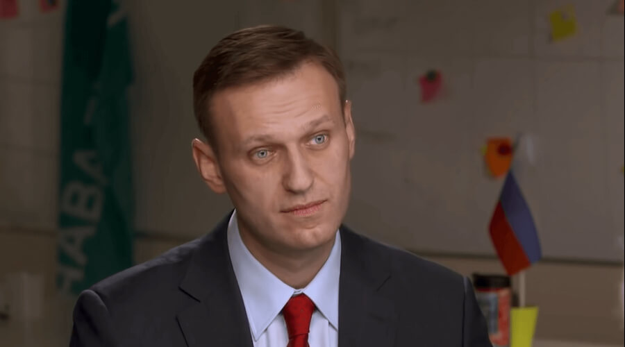 Российская авиакомпания решила подзаработать на Алексее Навальном