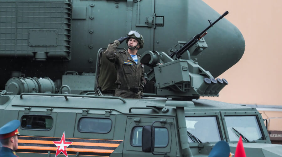 В США расхвалили российскую военную технику на Параде Победы