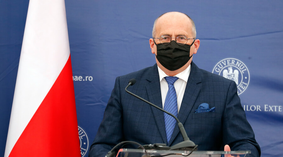 Польский министр заявил о возможности введении ковид-паспортов в Европе в июне