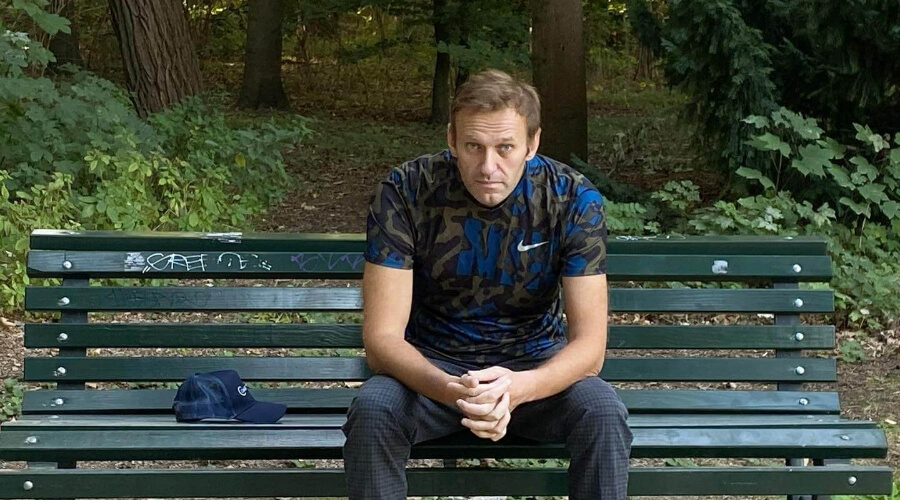 Навальный обратится в СК и ФСБ после расследований о его отравлении