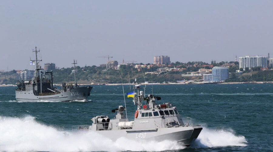 Украинцы на катерах отработали взаимодействие с натовскими кораблями в Черном море