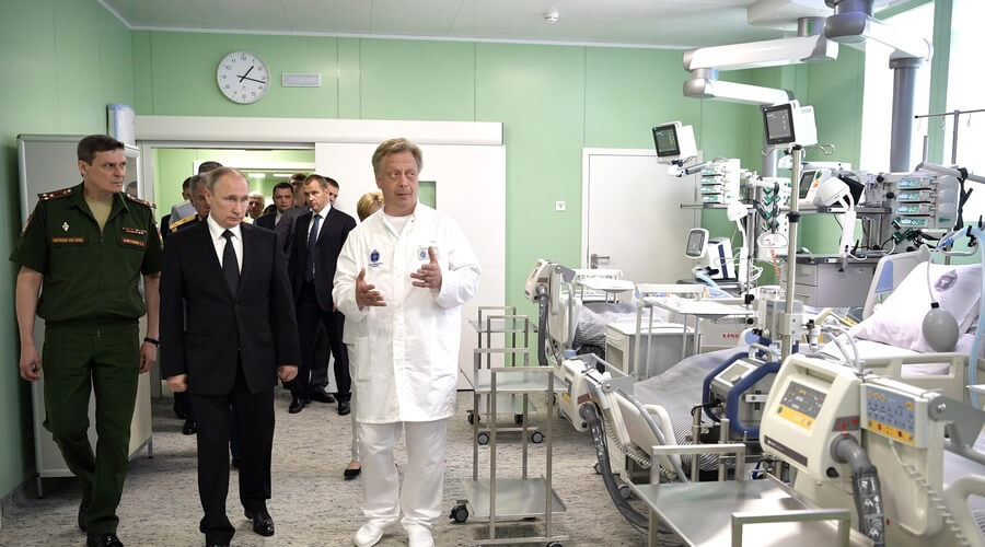 Причину вспышки коронавируса в окружении Владимира Путина выяснили окончательно