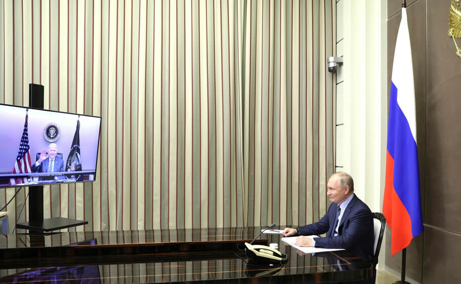 Mikhail Metzel/Kremlin Pool/ Mikhail Metzel/Kremlin Pool/