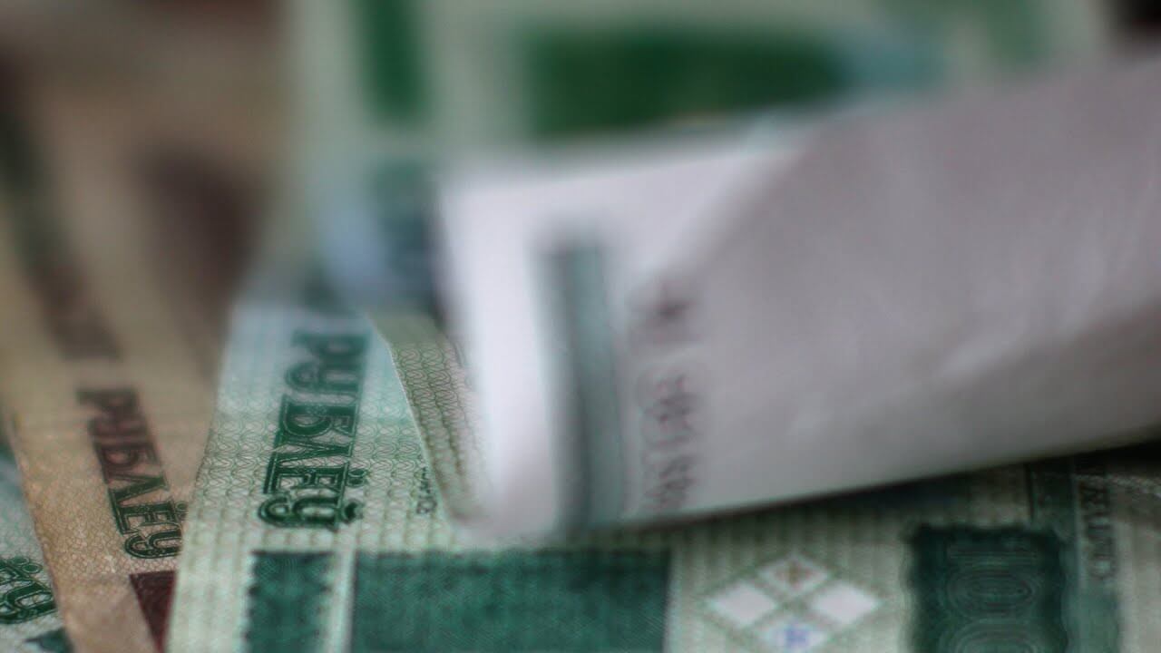 Приколы про курс белорусского рубля. Санкции банков беларуси