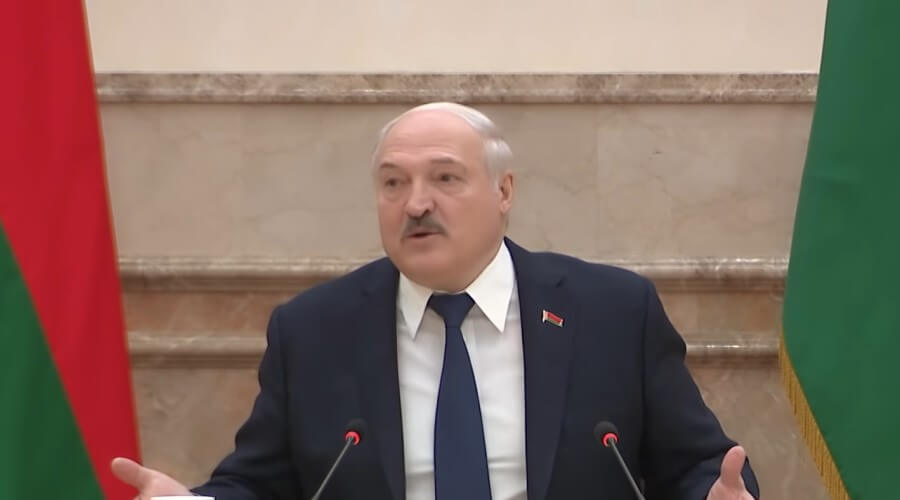 Александр Лукашенко затаил обидку на Владимира Путина и упрекнул его
