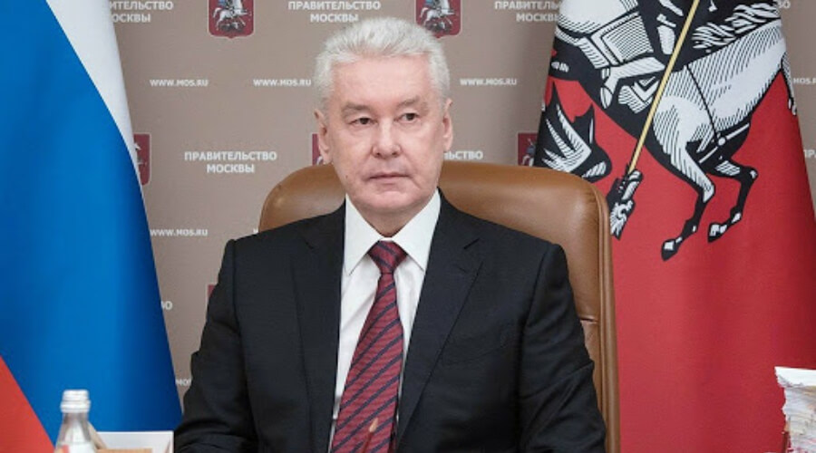 Чем Сергей Собянин занимается в кресле мэра уже десять лет?