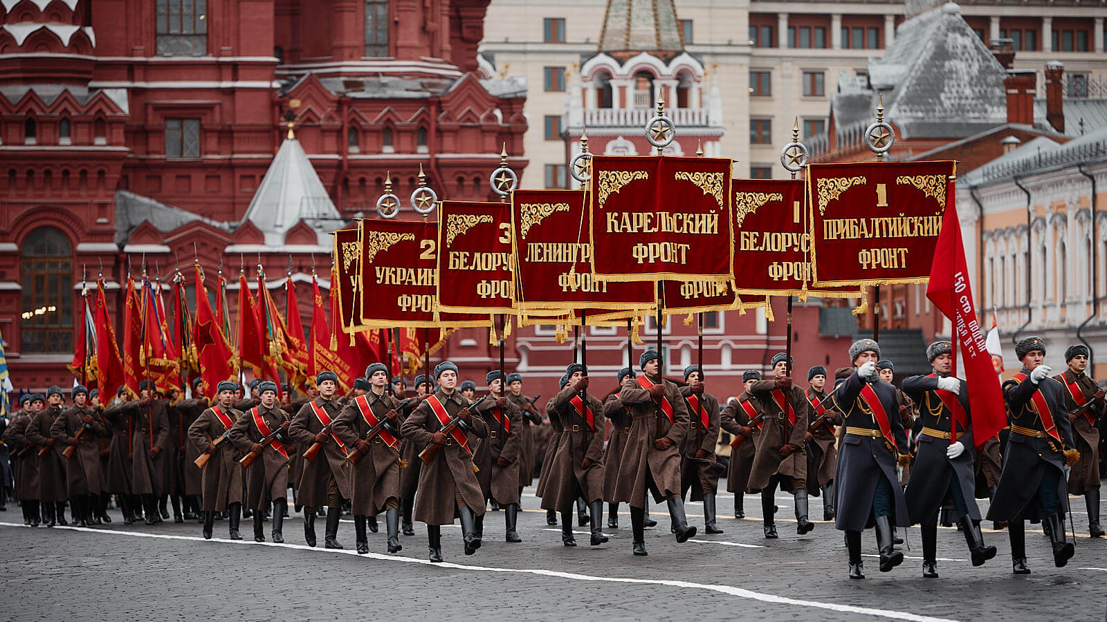 Парад 9 мая на Красной площади