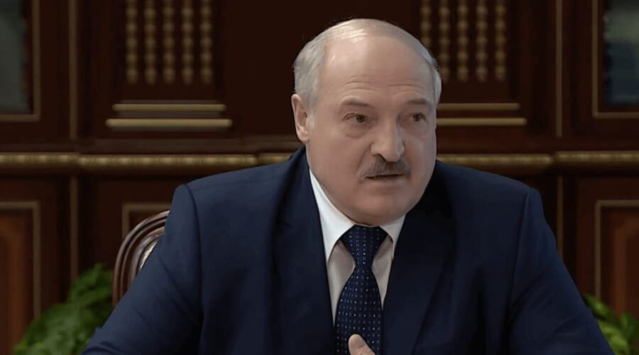 Указ подписан: Александр Лукашенко разрешил отбирать и перепродавать дома в Беларуси