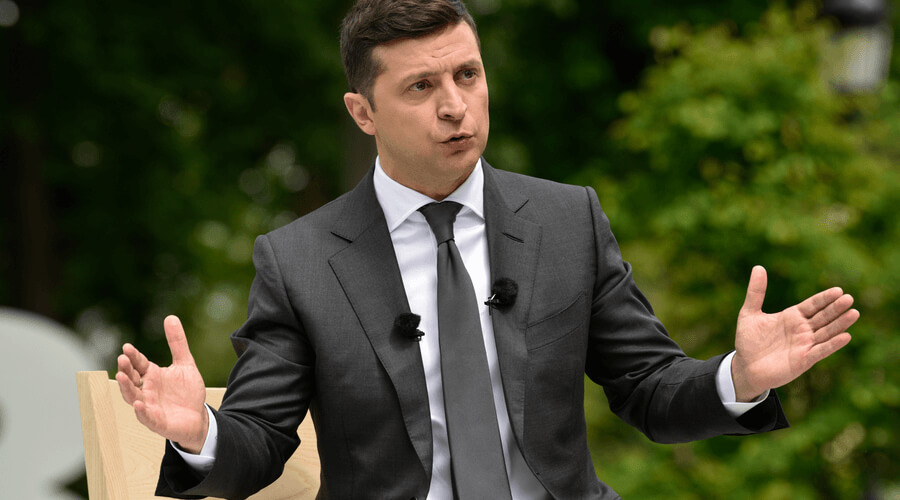 Расправа Зеленского ради рейтинга: бывший украинский премьер прокомментировал обвинения в госизмене