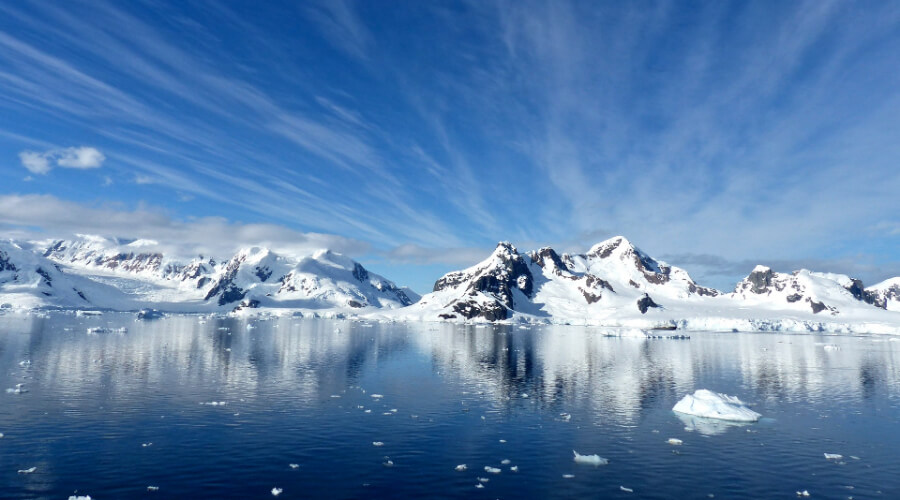 Необычно горячая точка обнаружена учеными в Антарктиде