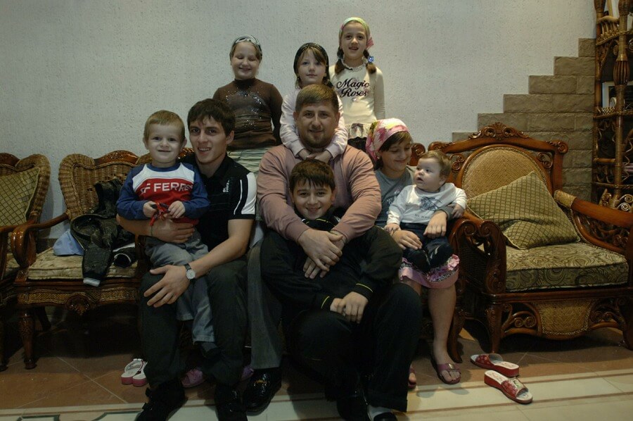 Рамзан Кадыров с детьми