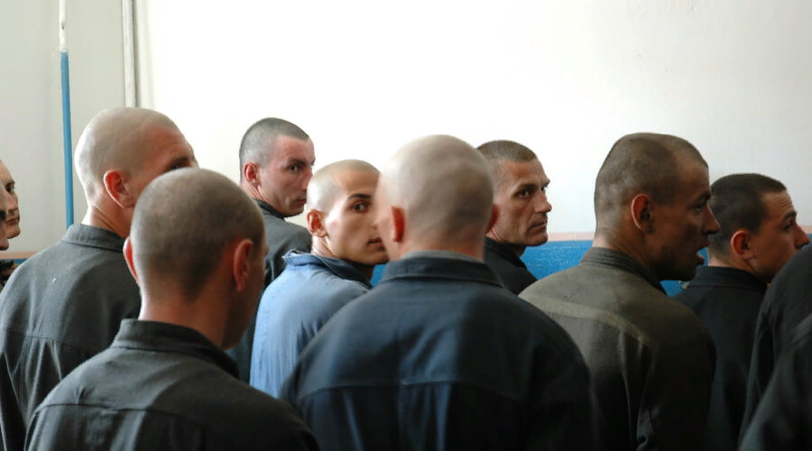 Во ФСИН «оправдались» за зарплату в 224 тысячи рублей для заключенных