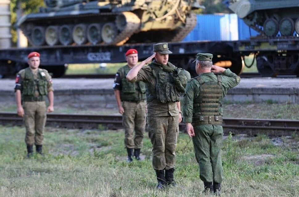 Эшелон российских военных прибыл в Беларусь