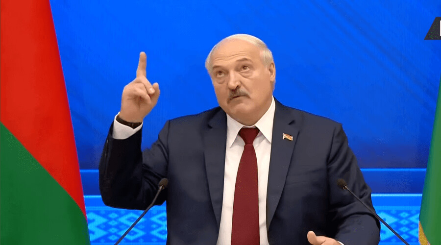 Александр Лукашенко превращает свою страну в «сплошную военную базу России»