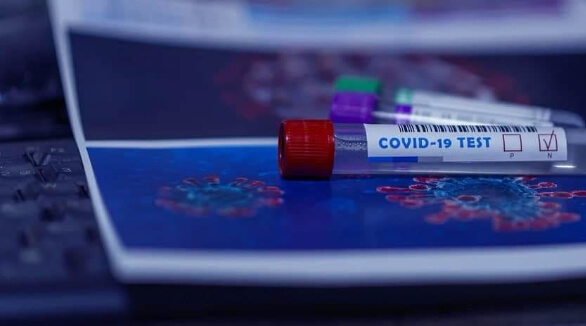 В России впервые за все время пандемии более 27 тысяч человек заразились COVID-19
