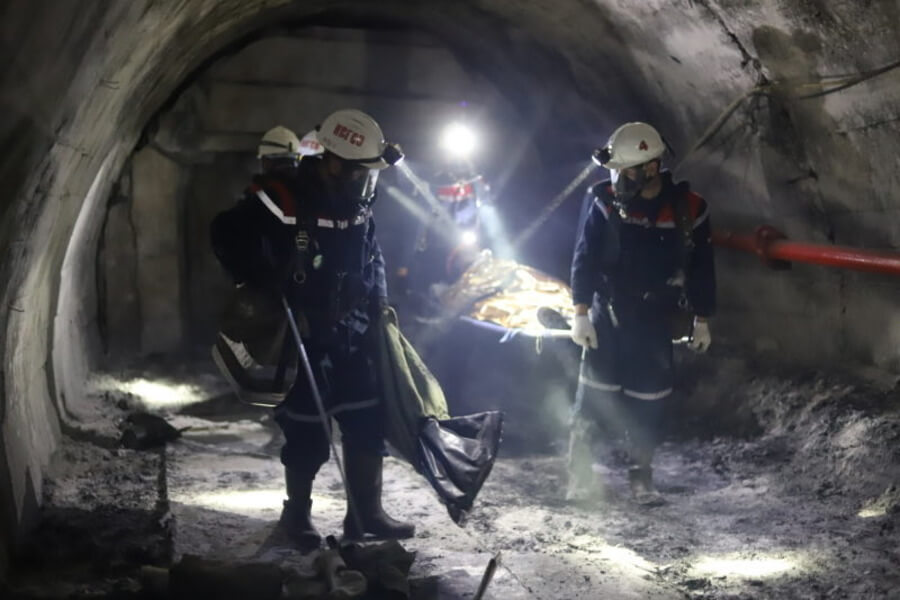 Спасательная операция в шахте