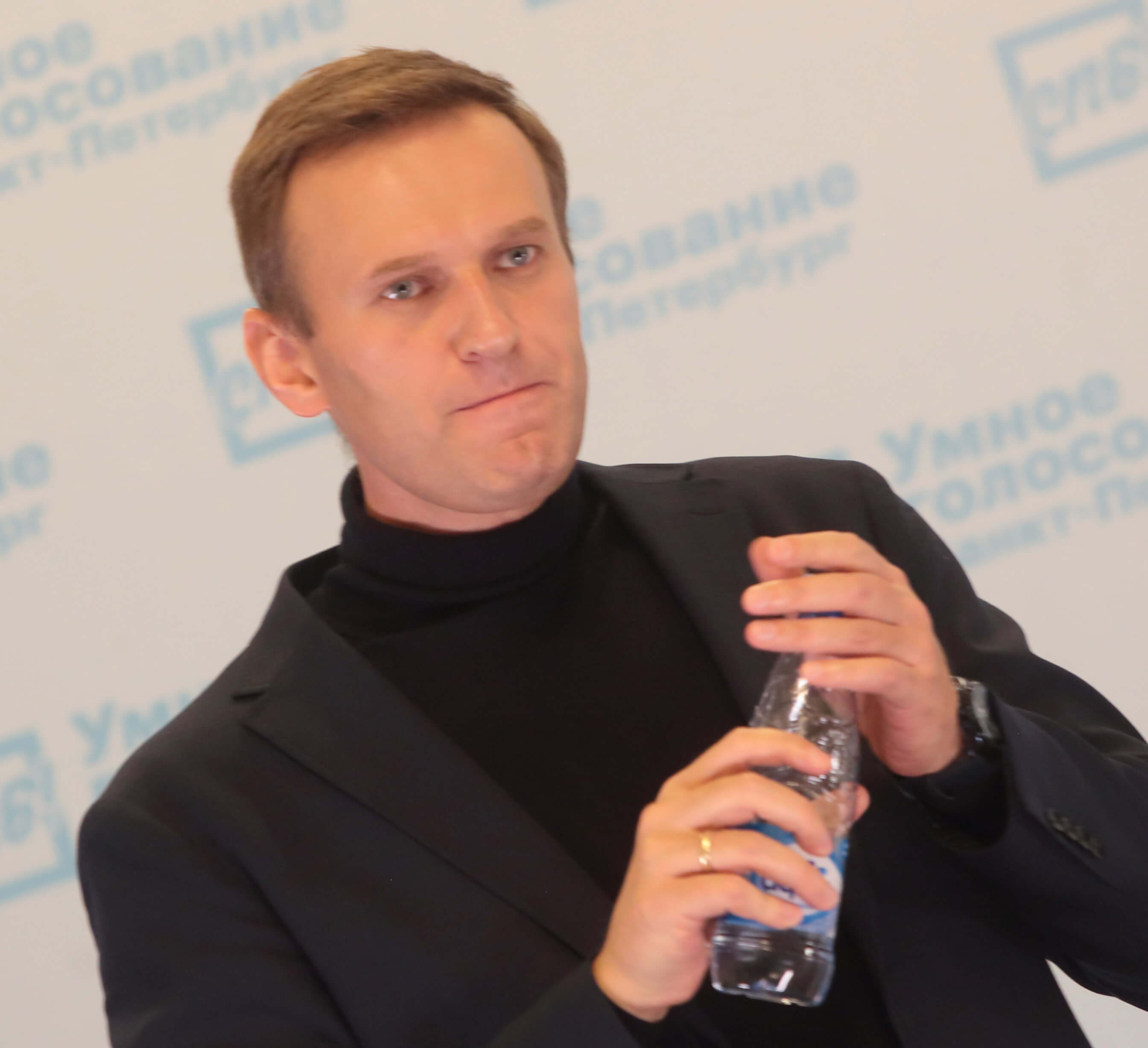 Российские медики потребовали оказать медпомощь Навальному