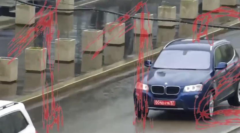 По Москве ездит автомобиль посольства США с буквой Z на крыше