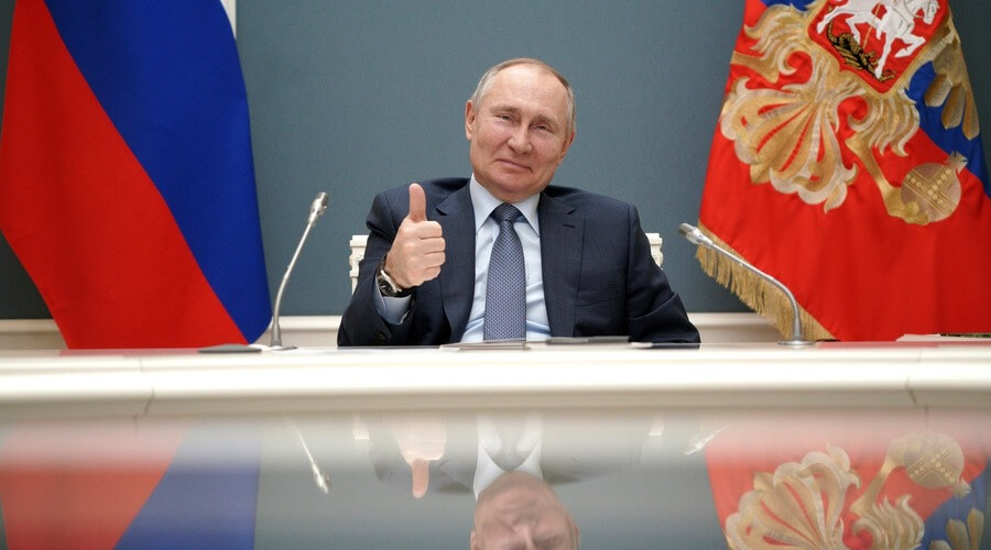 Комитет Совфеда поддержал позволяющий Владимиру Путину баллотироваться в президенты закон